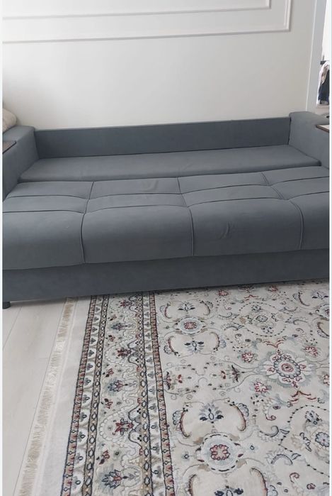 Срочно продам диван