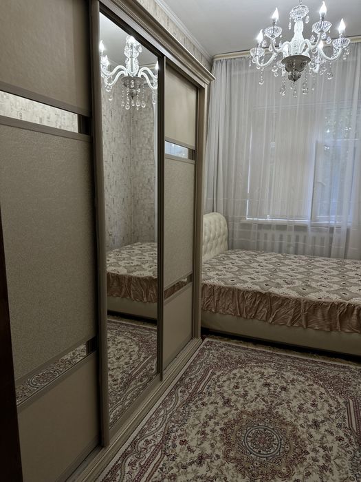 Продам очень красивый спальный гарнитур