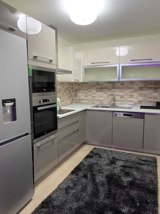 Дава се под наем Двустаен апартамент в Бургас, Братя Миладинови - 56 кв.м за 198.9 € - Снимка #2