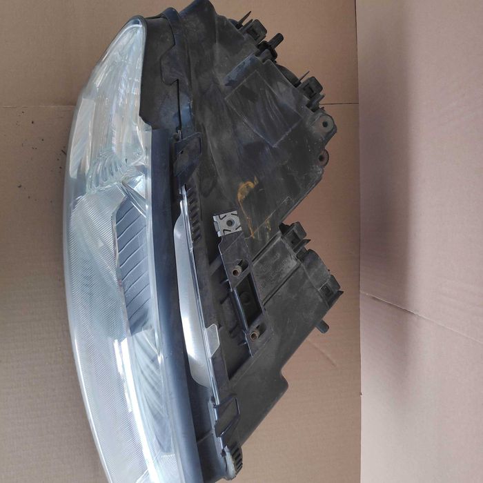 Фар Ауди А8 2008,