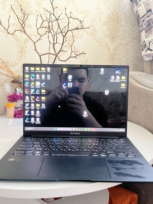 Ноутбук Asus zenbook 14 Oled