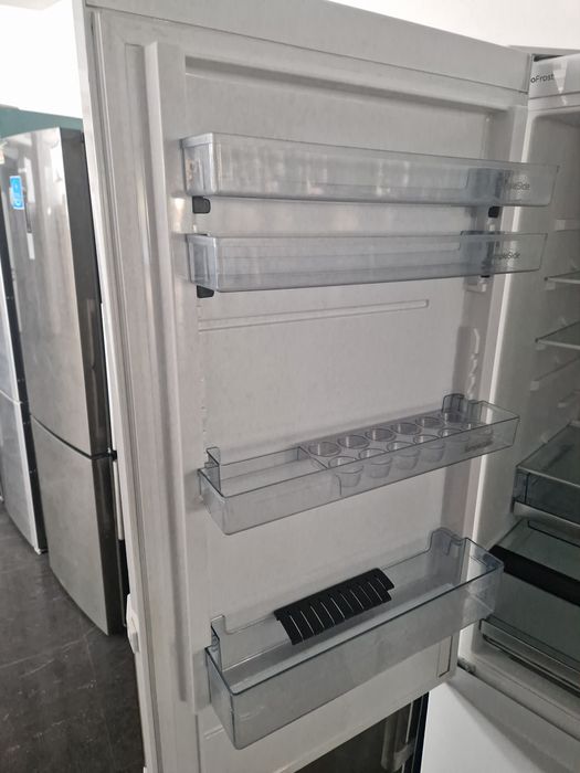Хладилник с фризер Gorenje A++ No Frost