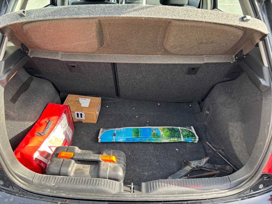 Продавам Toyota Auris 2.0 D4D