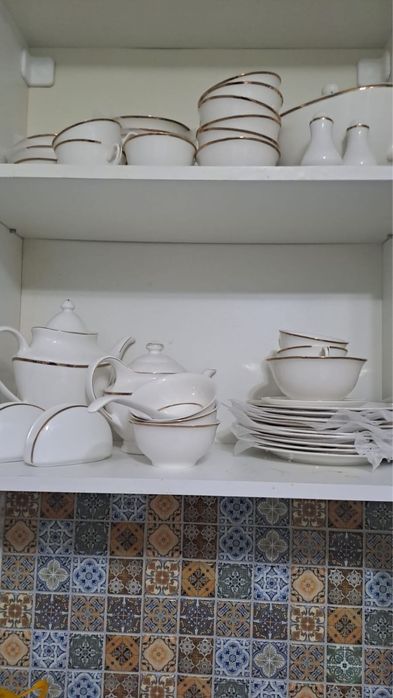 Продам посуду в отличном состоянии