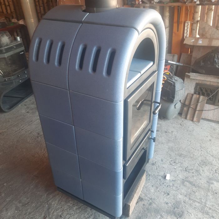 Soba tip semineu de 8 kw marca HARK