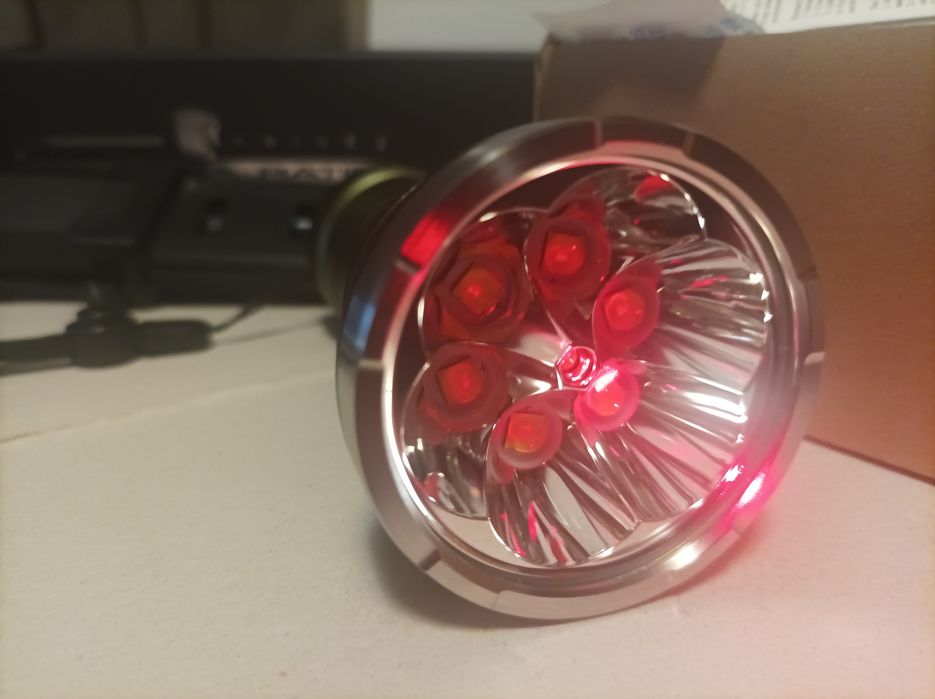 Тактическо EDC фенерче Astrolux