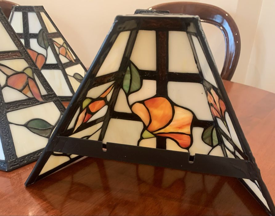 Aplica de perete Tiffany cu vitralii florale