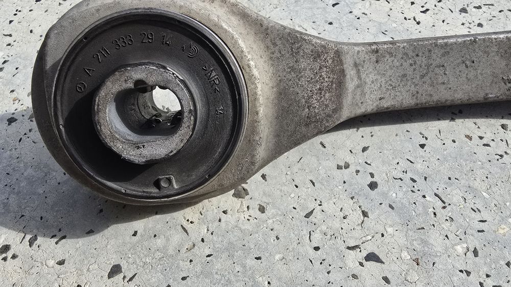 Преден носач за мерцедес W211