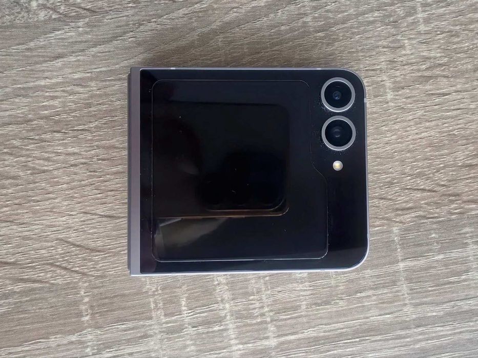 Samsung Z Flip 6