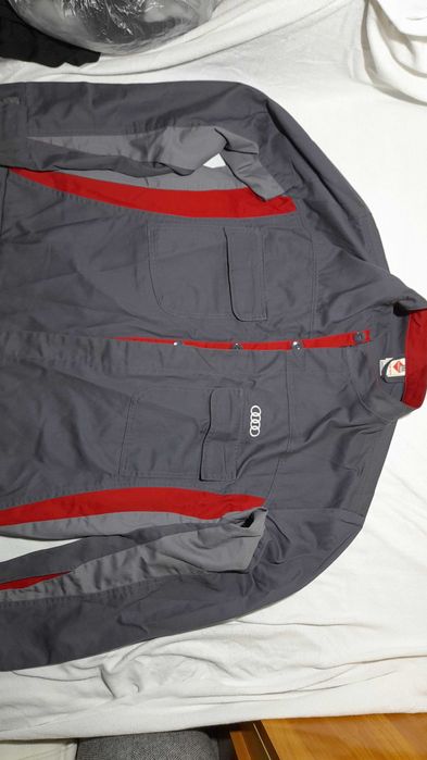 Bluze , tricouri , Geci , pantaloni de lucru cu si fara bretele "AUDI"