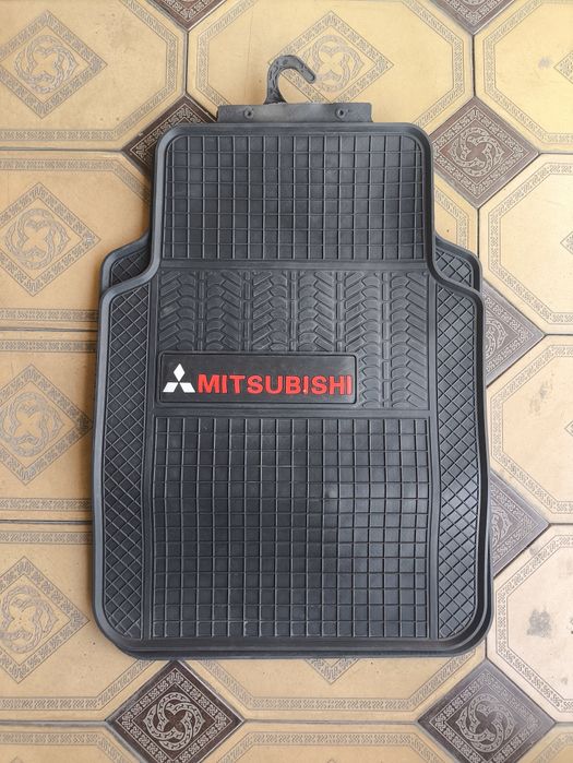 Полики Mitsubishi универсальные. Новые