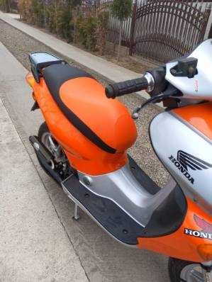 Scuter honda x8-rs, 49 cm impecabil ,90km/h viteză max.