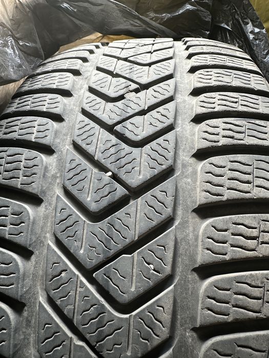 Pirelli Sottozero 3 MO 255/45 R19 – 4 бр.
