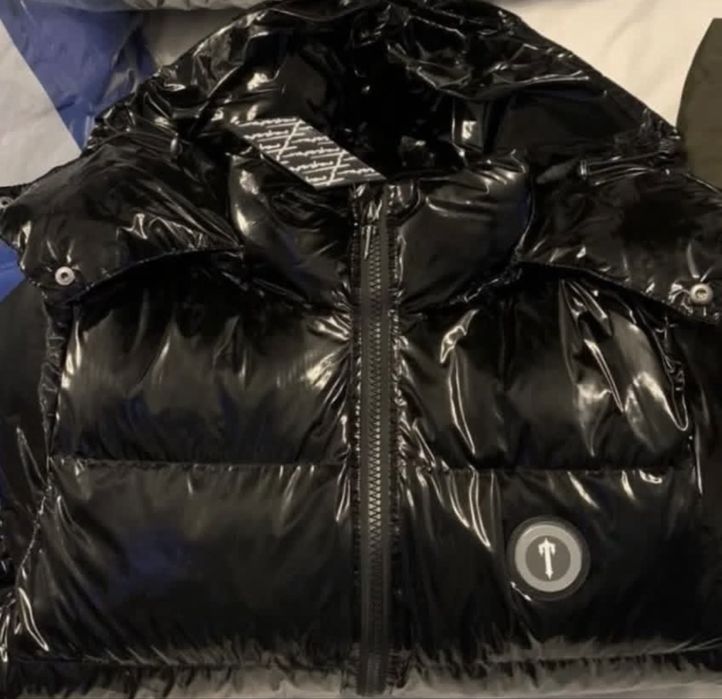 Geaca trapstar lucioasa