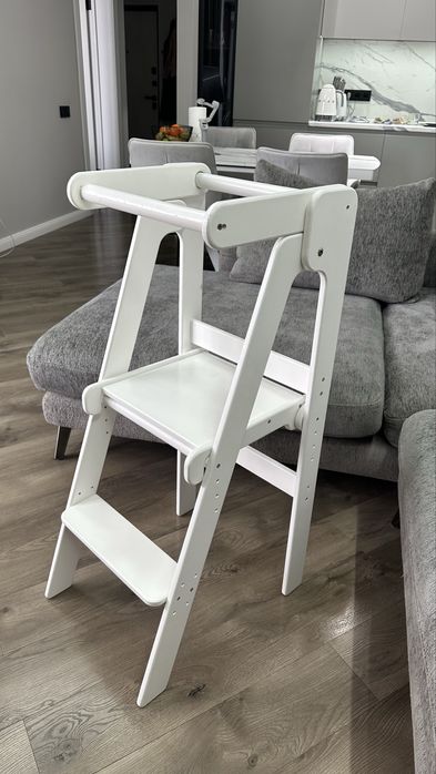 Продам детский стул