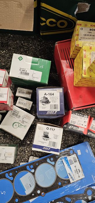 Авточасти ролки,накладки,дисттибутори,гарнитури