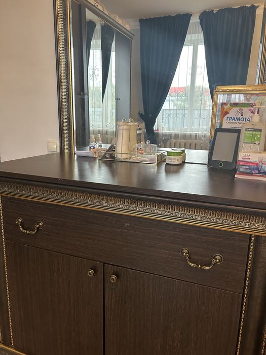 Спальный гарнитур