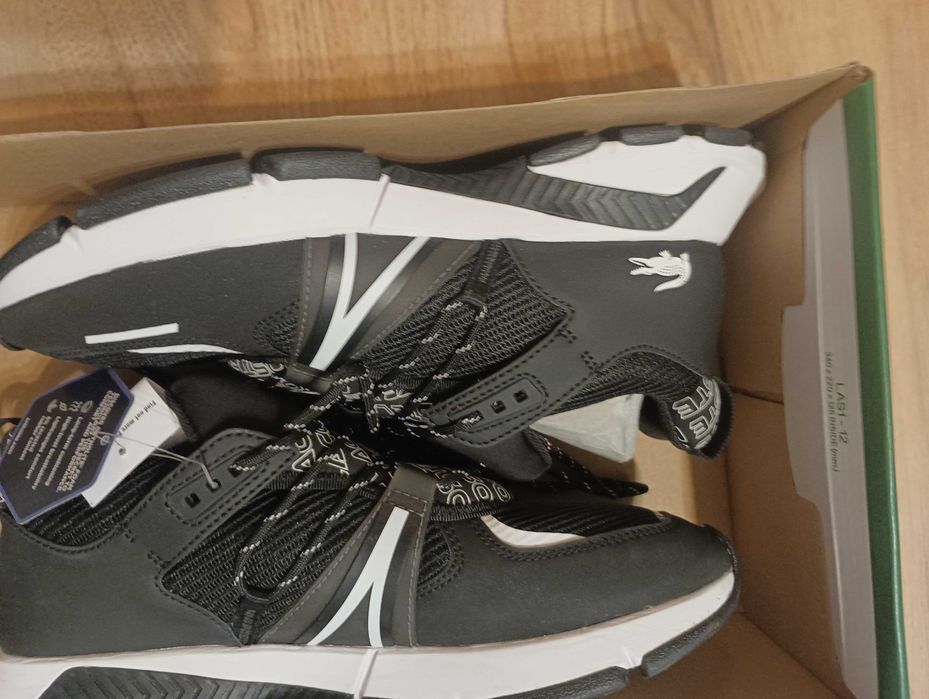 Сникърси "Lacoste"...