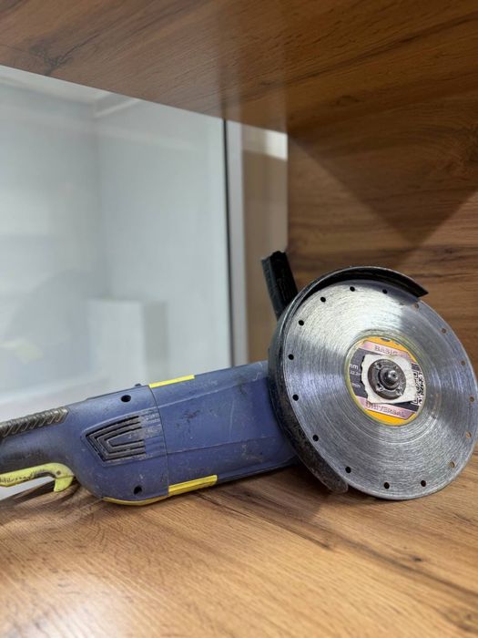 Электроинструмент Болгарка 230мм