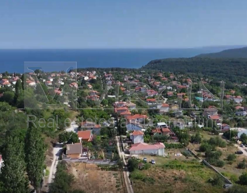 Парцел в Варна-Галата площ 3970 цена 397000