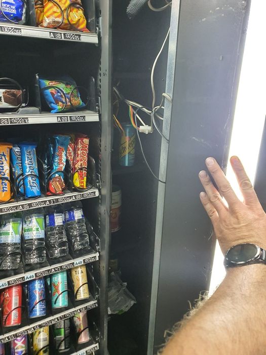 Хладилна Вендинг Снакс Автомат Машина BVM