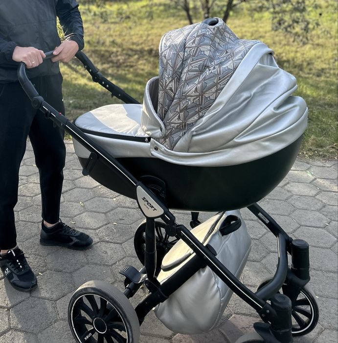 Продам Коляска Anex б/у