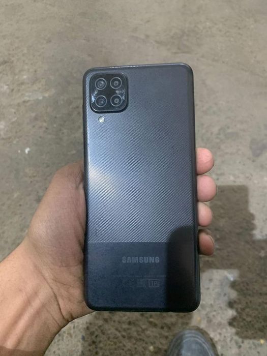 Samsung galaxy A12 sotiladi
