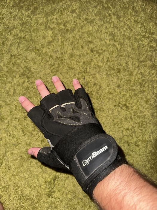 Manusi gymbeam pentru sala