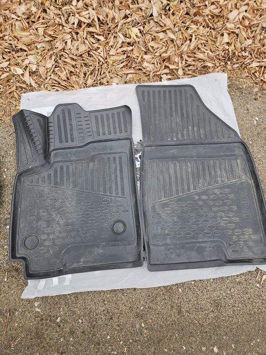 Коврики резиновые новые