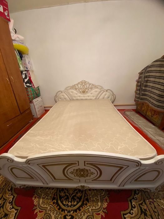 Спальный кровать для двоих