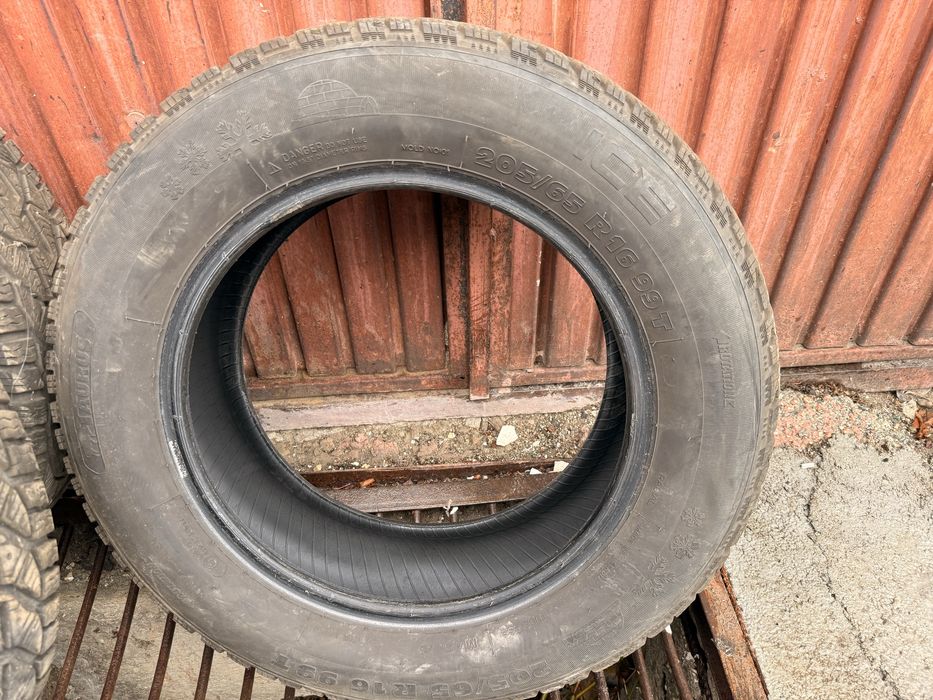 Зимни гуми 205/65r16