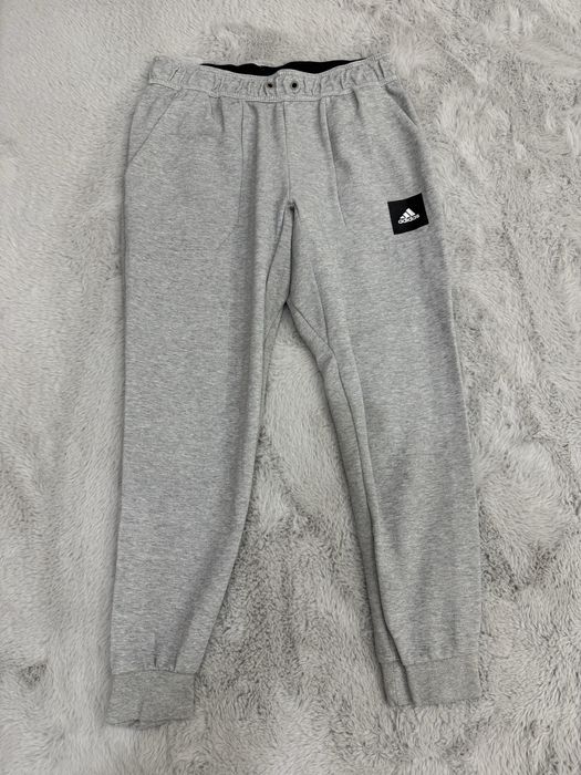 Мъжко долнище ADIDAS . Размер M/L