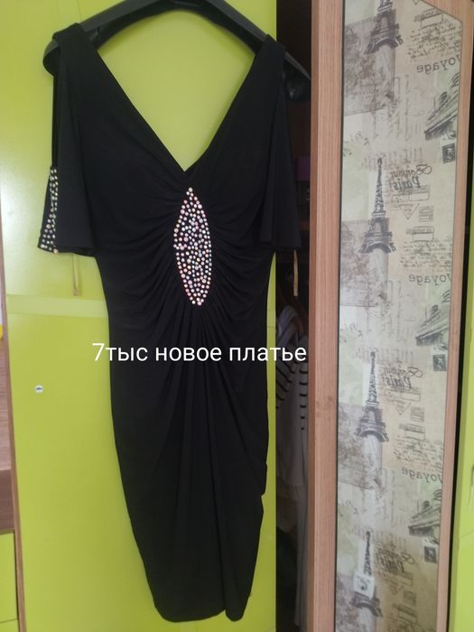Платья вечерние нарядные