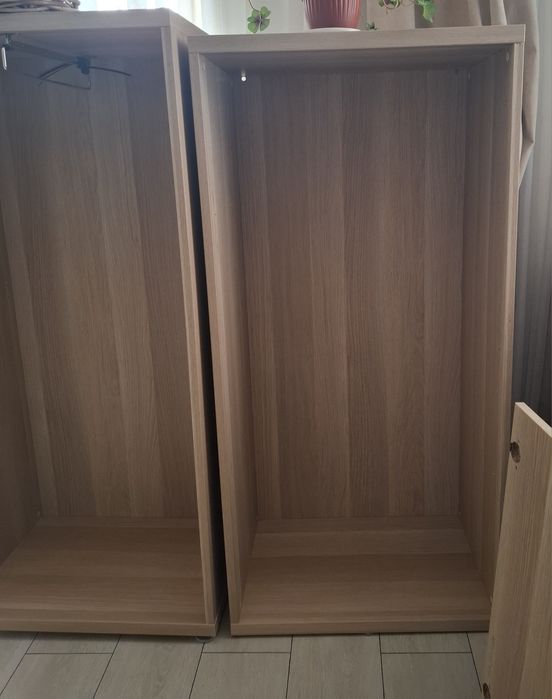 Шкаф Besta с вратички