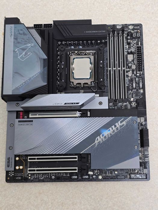 Gigabyte Z790 Aorus Master  +  Intel® Core™ i9-13900K