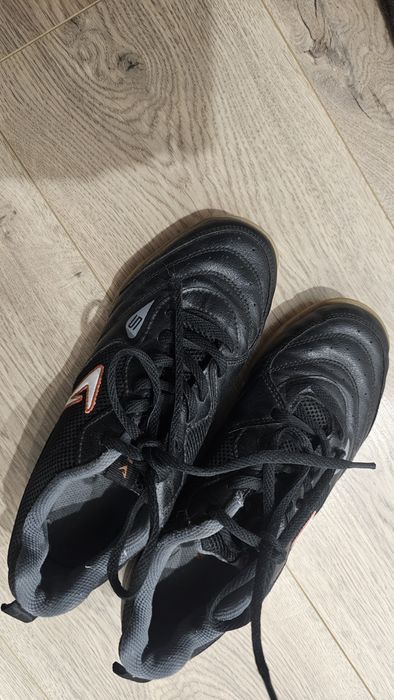 Футзалки Demix 37 Размер