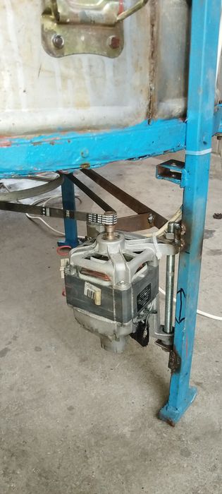 Центрофуга за мед