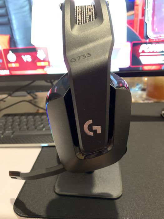 Наушники Logitech g733