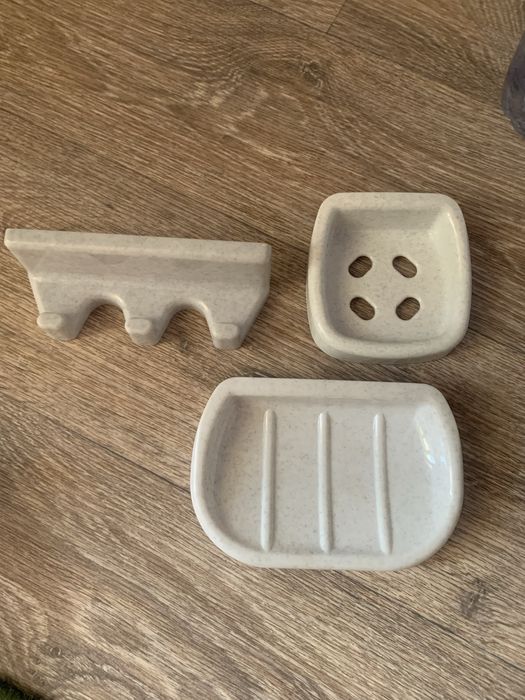 Продам принадлежности для ванной комнаты