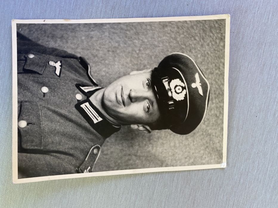 Немска снимка на офицер от втората световна война