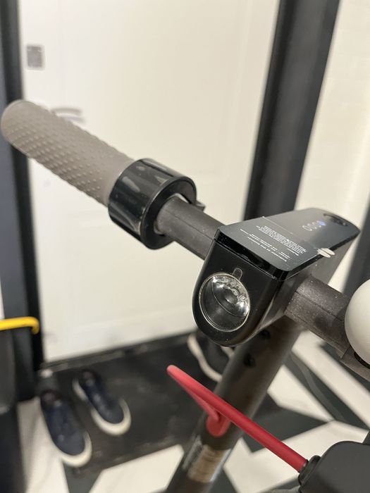 Продаю электросамока