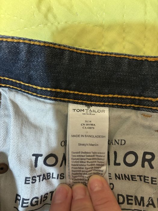 Дънки Том теилар