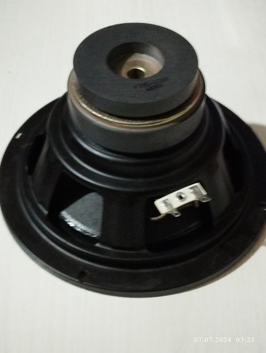 Динамик для сабвуфера