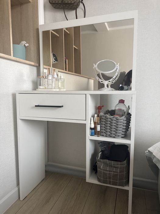 Туалетный столик