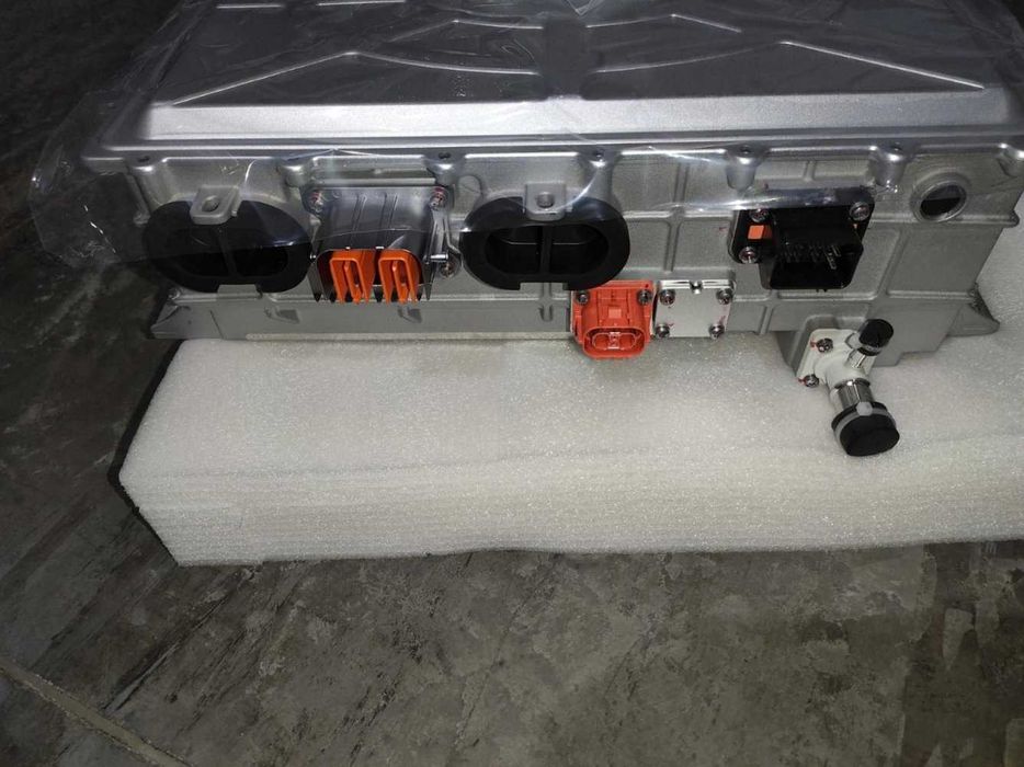 Инвертор на BYD HAN ev 610km