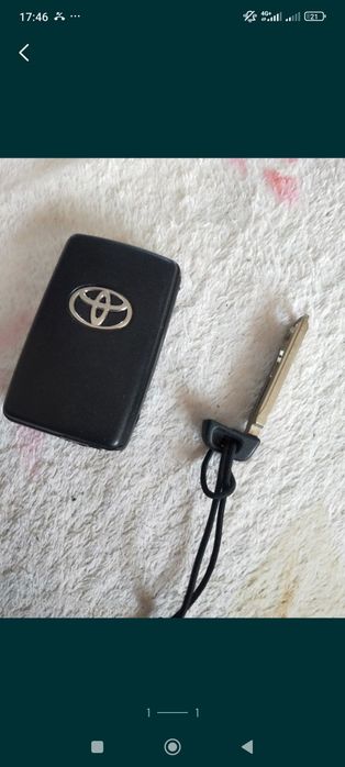 Ключ Тойота королла
