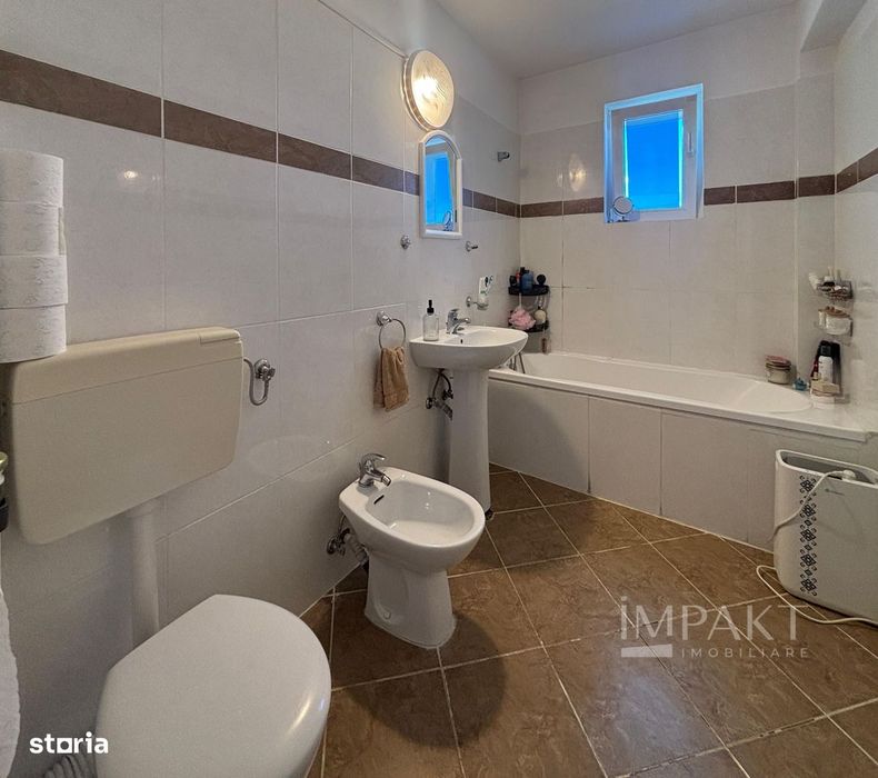 Apartament 3 camere - 5 minute de Piața Cipariu