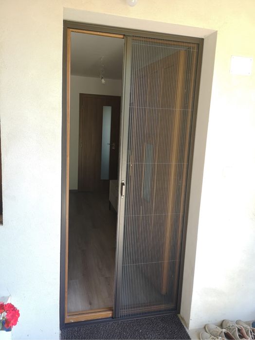 Usi de garaj, rulouri , plase pentru țantari, Folii