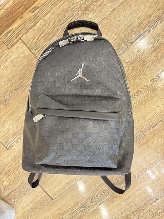 Продам сумку Jordan
