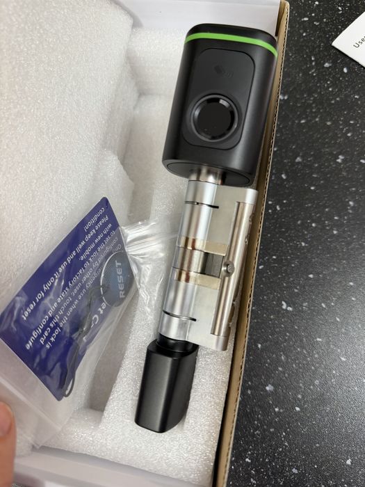 Incuietoare inteligenta Tressino , noua